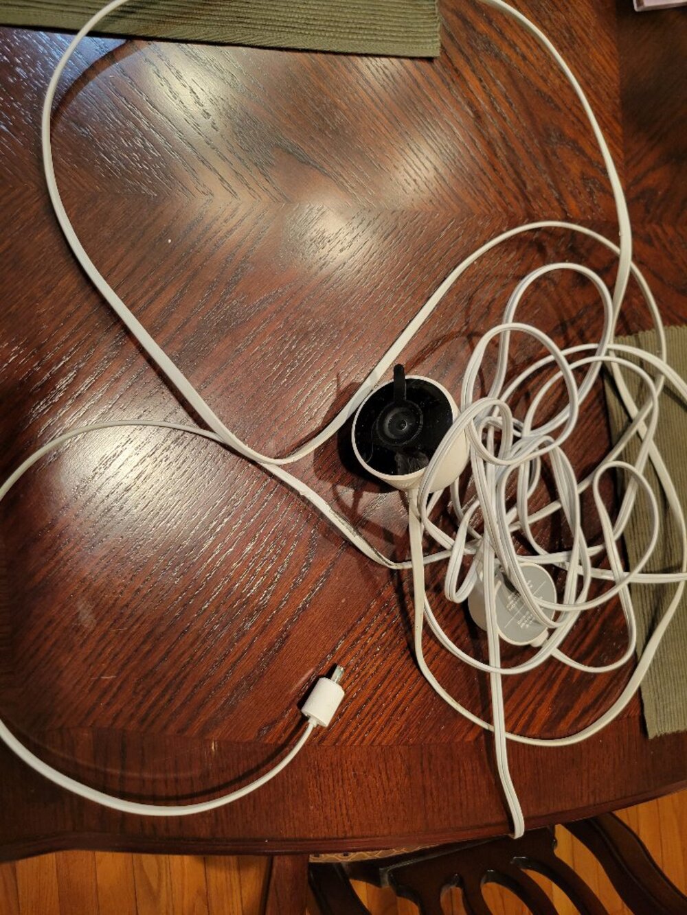 Google Nest camera 1st gen outdoor FOR PARTS ONLY not working - Picture 2 of 2